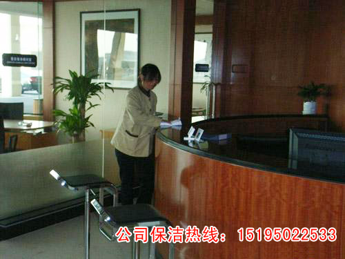 ���ݹ�˾����